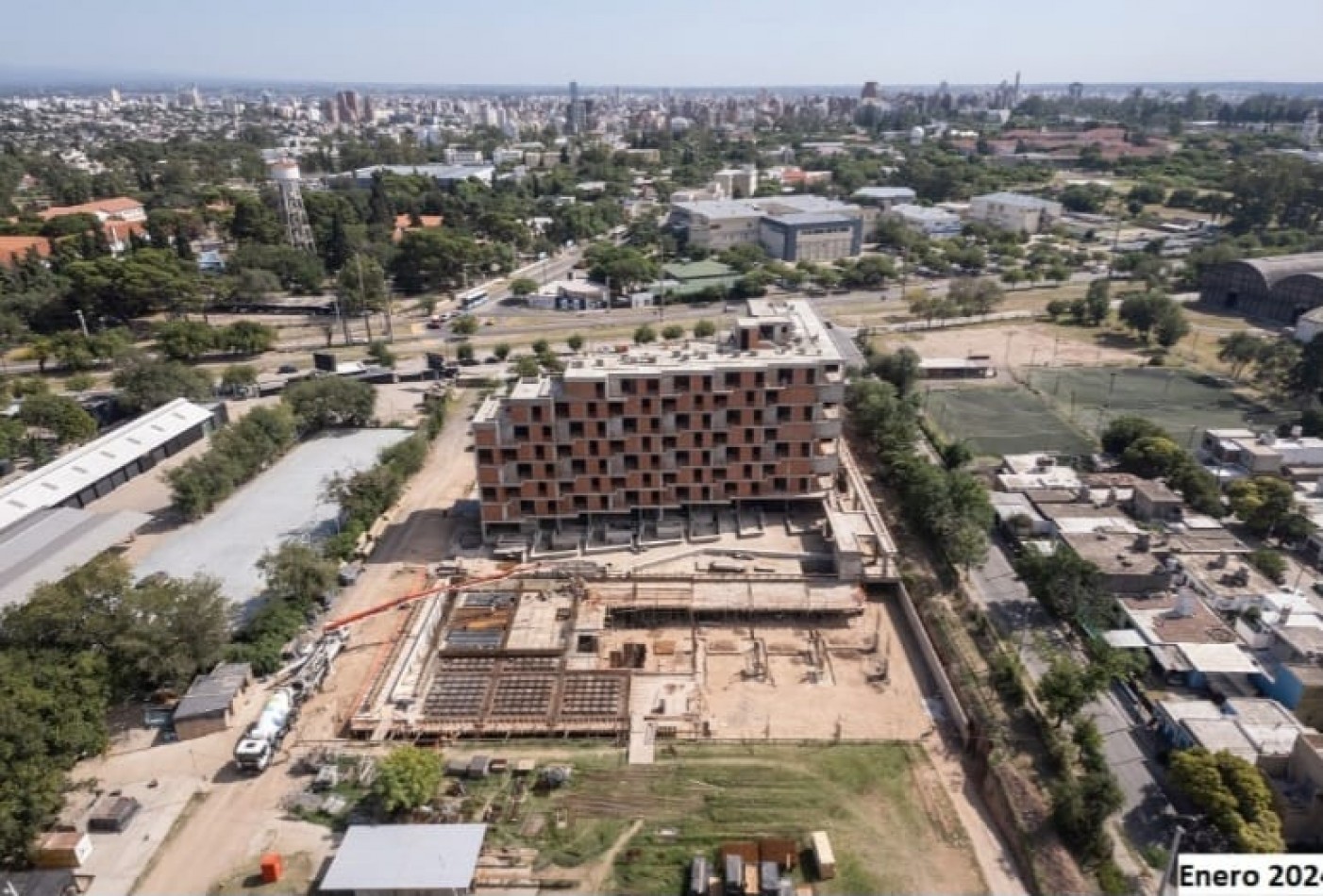 VENTA DE EXCELENTE DEPARTAMENTO EL COMPLEJO OPERA PLAZA PISO 7 DEPARTAMENTO 5 TORRE 2 ENTREGA INICIAL EL 40% FINANACIACION HASTA EN 36 CUOTAS POSESION 2026