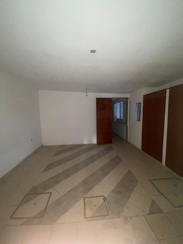 Venta de amplia propiedad con dos casas en Barrio Centro America :¡ OPORTUNIDAD UNICA!