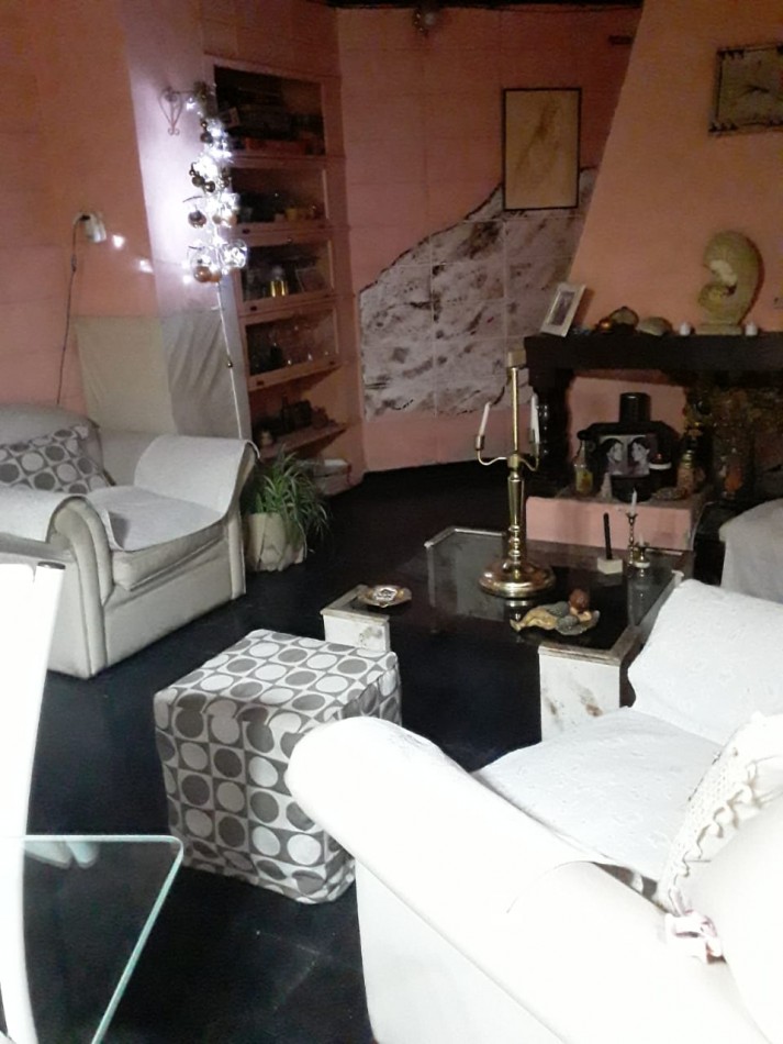 OPORTUNIDAD!!! Hogar calido con Estetica rustica  y Espacios funcionales  para vivir o invertir