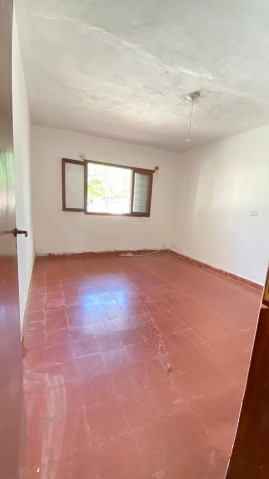Venta de amplia propiedad con dos casas en Barrio Centro America :¡ OPORTUNIDAD UNICA!