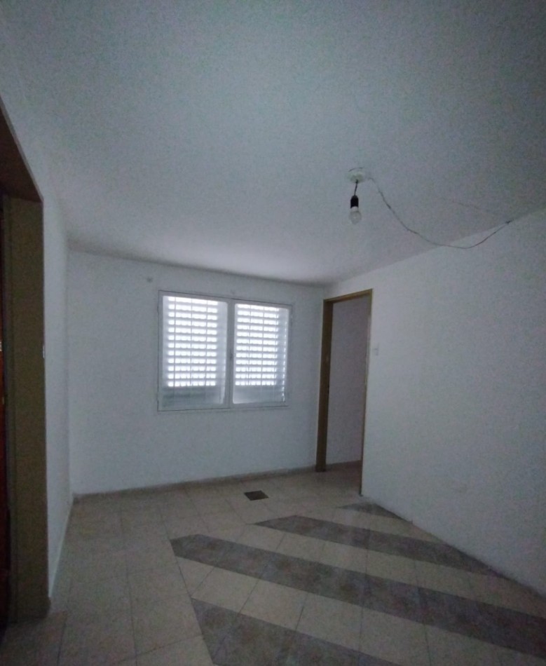 Venta de amplia propiedad con dos casas en Barrio Centro America :¡ OPORTUNIDAD UNICA!