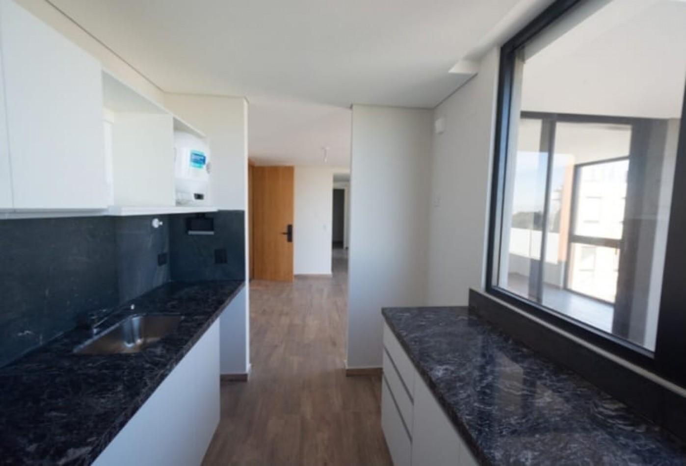 VENTA DE DEPARTAMENTO DE 1 DORMITORIO EN OPERA PLAZA
