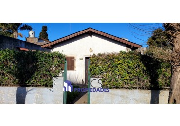CASA ZONA CENTRO! ZONIFICACION COMERCIAL! A REFACCIONAR