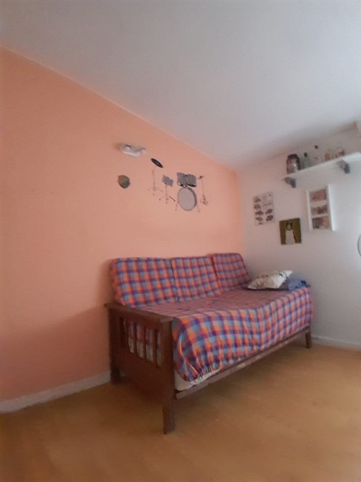 VENDE CASA CON QUINCHO 