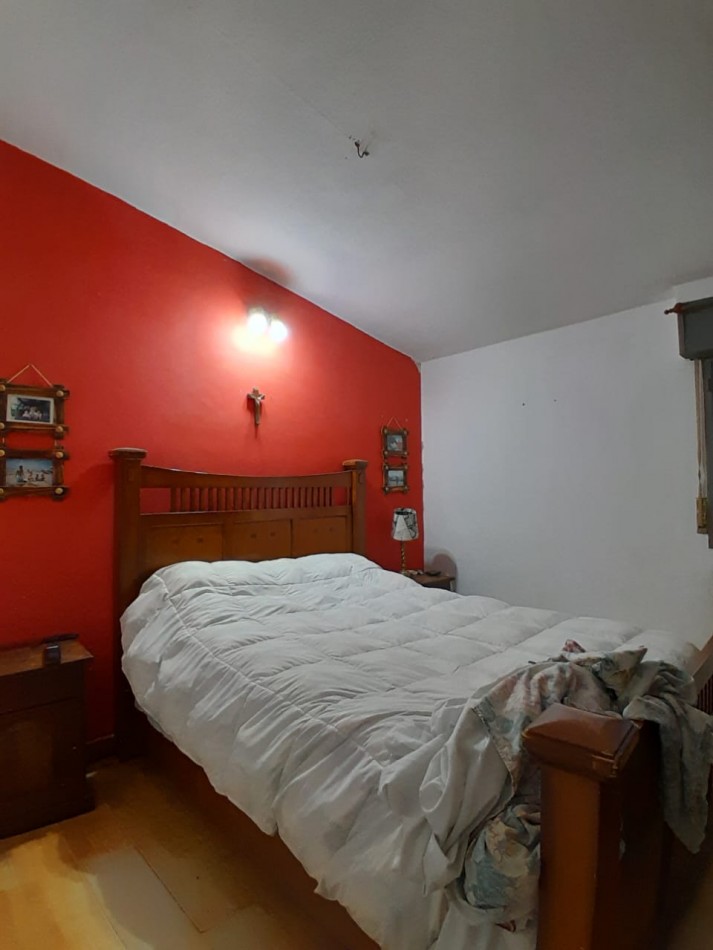 VENDE CASA CON QUINCHO 