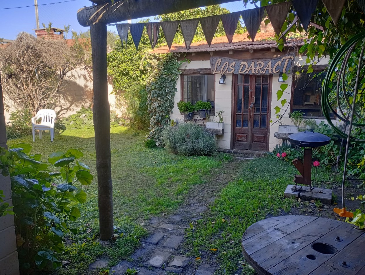 VENDE CASA CON QUINCHO 