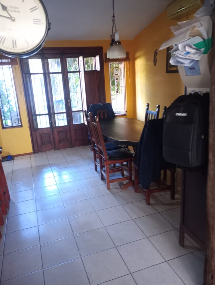 VENDE CASA CON QUINCHO 
