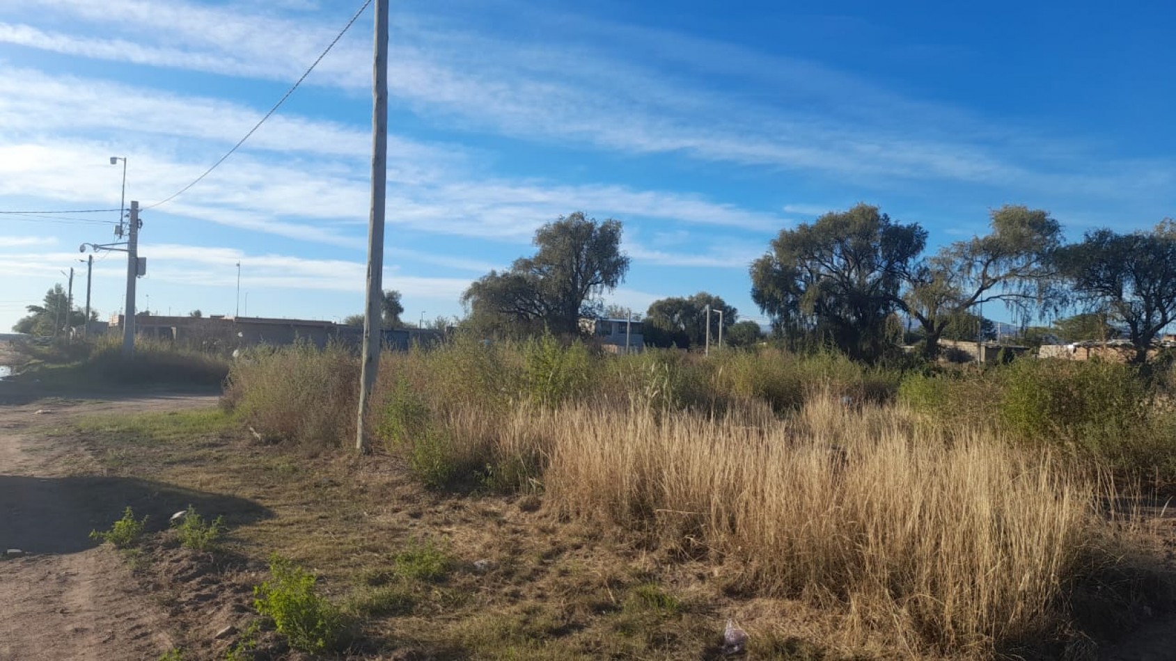 VENDO LOTE EN CALDENES DEL OESTE